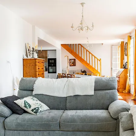 Holiday home La Parenthese Enchantee
